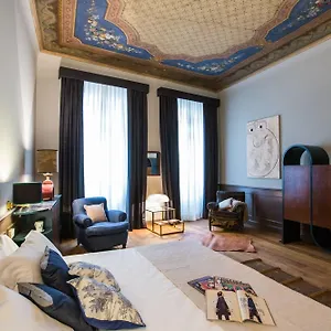https://soprarno-suites.it-tuscanyhotel.com