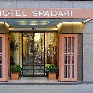 https://hotel-spadari-al-duomo.it-lombardy.com