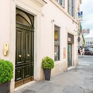 Alojamento de Acomodação e Pequeno-almoço Buonanotte Colosseo