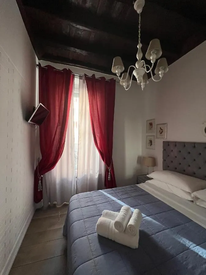 Piazzetta De' Monti Suites Roma 3*,  Itália