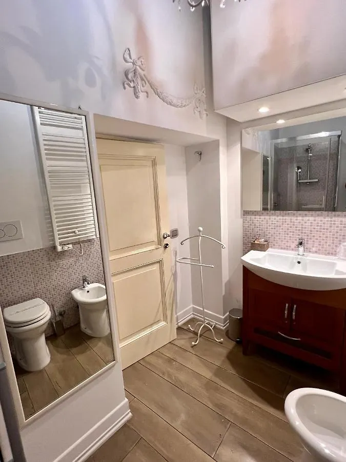 Piazzetta De' Monti Suites Rome 3*,