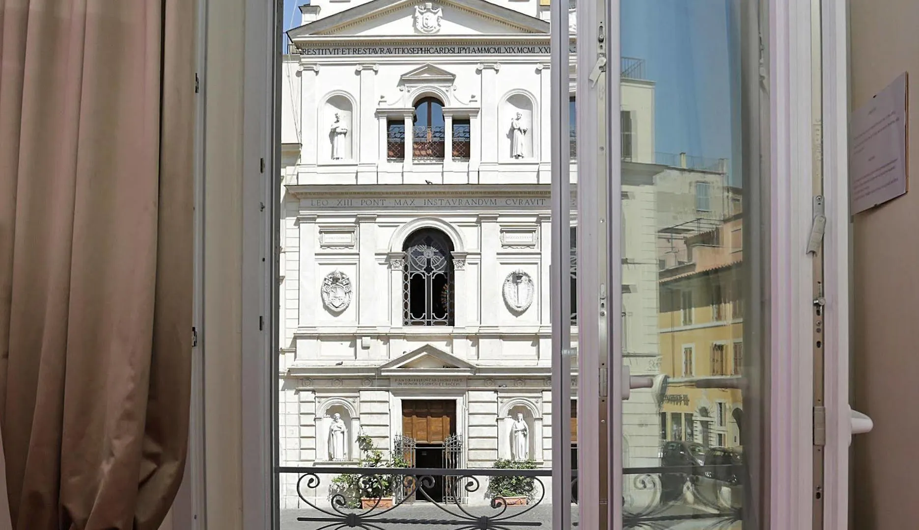 Piazzetta De' Monti Suites Rome Italy