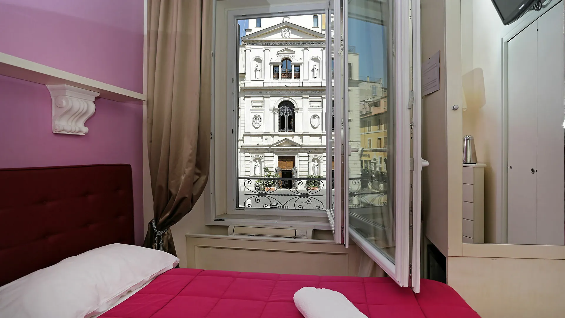Piazzetta De' Monti Suites Rome